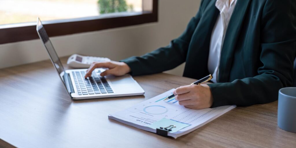 factura electrónica para autónomos obligaciones 2025