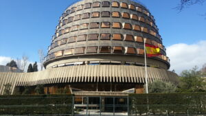Edificio del Tribunal Constitucional de España que fallará sobre el Impuesto de Patrimonio en marzo 2026